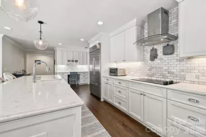 1901 Runnymede Lane, Charlotte, NC 28211 - Photo 4