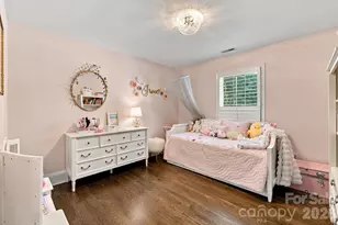 1901 Runnymede Ln, Charlotte, NC 28211 - Photo 16