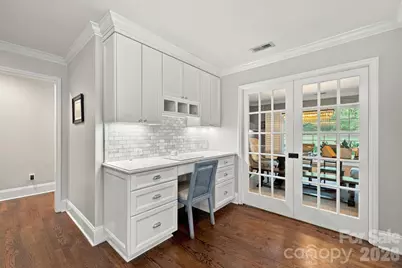 1901 Runnymede Lane, Charlotte, NC 28211 - Photo 10