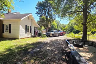 224 Godfrey St, Cheraw, SC 29520 - Photo 12