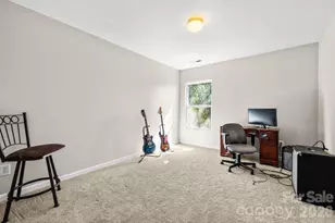 2636 Cochrane Dr, Charlotte, NC 28269 - Photo 18