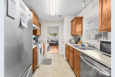 2636 Cochrane Drive, Charlotte, NC 28269 - Photo 6