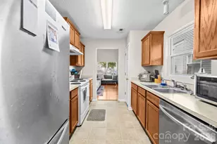 2636 Cochrane Dr, Charlotte, NC 28269 - Photo 6