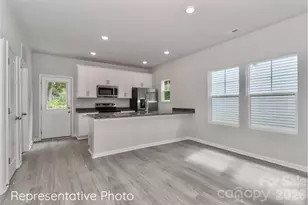 792 Hillard St, Statesville, NC 28625 - Photo 2
