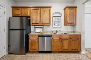 3250 Margellina Drive, Charlotte, NC 28210 - Photo 6