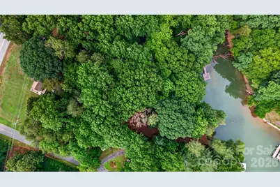 7124 Nancy Lee Circle, Sherrills Ford, NC 28673 - Photo 2