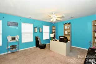 8634 Heartleaf Rd, Charlotte, NC 28227 - Photo 4