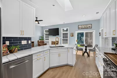 17214 Chardonnay Court, Cornelius, NC 28031 - Photo 6
