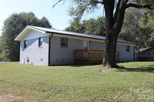 194 Crescent Dr, Forest City, NC 28043 - Photo 4