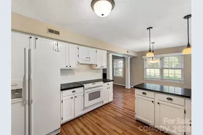 727 Clayfield Court, Charlotte, NC 28209 - Photo 10
