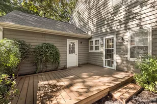 727 Clayfield Ct, Charlotte, NC 28209 - Photo 28