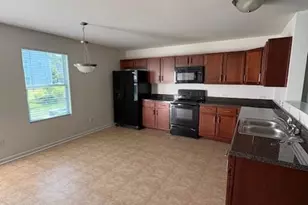 10710 Derryrush Dr, Charlotte, NC 28213 - Photo 4