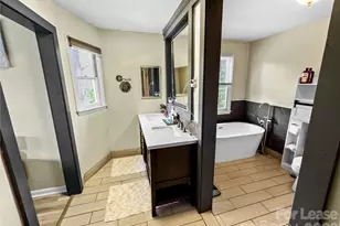 9808 Emerald Point Dr, Charlotte, NC 28278 - Photo 16