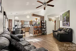 6950 Silver Garden Ln, Charlotte, NC 28216 - Photo 12