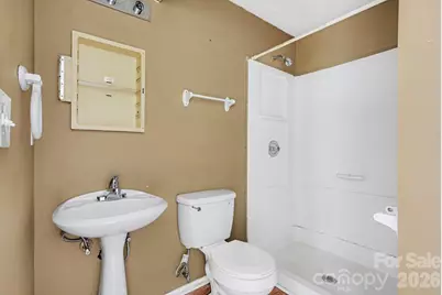 1010 Glenfiddich Drive, Charlotte, NC 28215 - Photo 10