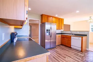 3 Edna Oaks Rd, Hendersonville, NC 28792 - Photo 14