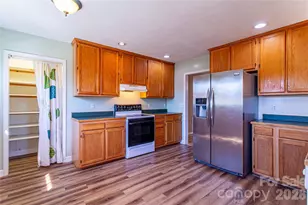 3 Edna Oaks Rd, Hendersonville, NC 28792 - Photo 12