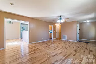 3 Edna Oaks Rd, Hendersonville, NC 28792 - Photo 6