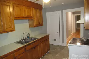 520 E Pine St, Lincolnton, NC 28092 - Photo 6