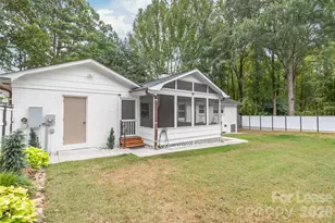 2600 E Providence Dr, Charlotte, NC 28270 - Photo 32