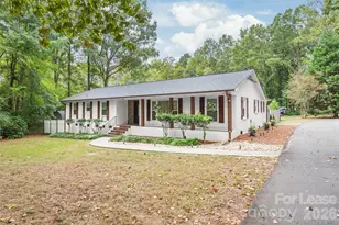2600 E Providence Dr, Charlotte, NC 28270 - Photo 2