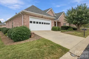 3131 9th Street Drive NE, Hickory, NC 28601 - Photo 1