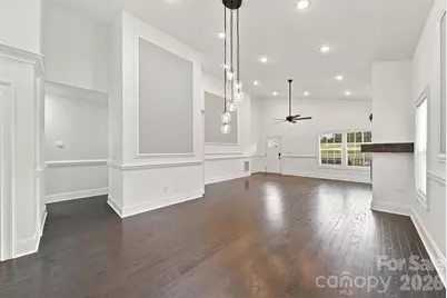 329 W F Street, Newton, NC 28658 - Photo 4