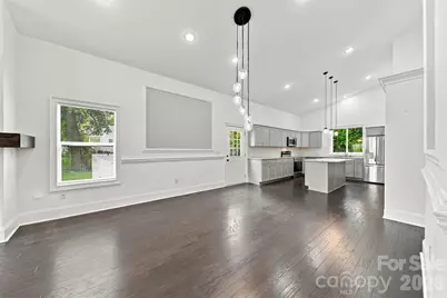 329 W F Street, Newton, NC 28658 - Photo 6