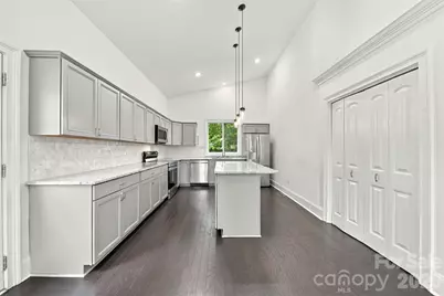 329 W F Street, Newton, NC 28658 - Photo 18