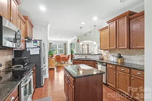 9025 Carneros Creek Rd, Charlotte, NC 28214 - Photo 12