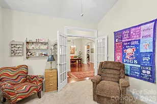 9025 Carneros Creek Rd, Charlotte, NC 28214 - Photo 32