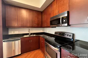 4625 Piedmont Row Dr, Charlotte, NC 28210 - Photo 2