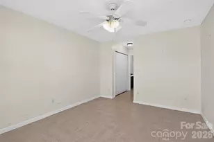 16931 Greenlawn Hills Ct, Charlotte, NC 28213 - Photo 32
