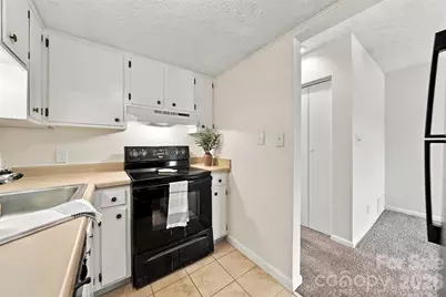1050 21st Avenue NW #50, Hickory, NC 28601 - Photo 10