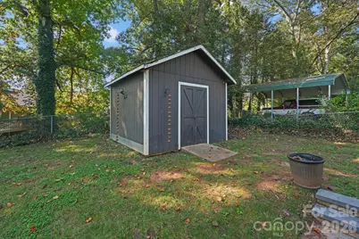 1077 19th Avenue Place NW, Hickory, NC 28601 - Photo 24