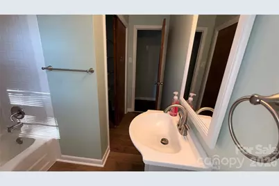 928 Beaumont Avenue, Greensboro, NC 27401 - Photo 14