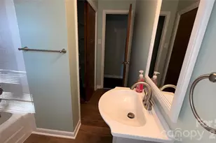 928 Beaumont Ave, Greensboro, NC 27401 - Photo 14