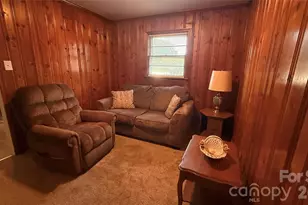 928 Beaumont Ave, Greensboro, NC 27401 - Photo 6