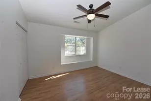 5611 Prescott Ct, Charlotte, NC 28269 - Photo 16