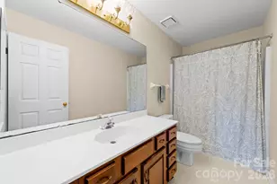 8908 Steinbeck Ct, Charlotte, NC 28216 - Photo 24