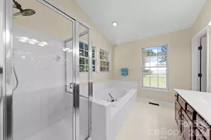 8908 Steinbeck Ct, Charlotte, NC 28216 - Photo 32