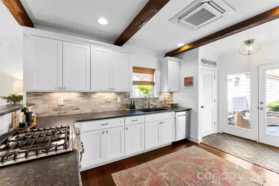 2017 Wilhelmina Avenue, Charlotte, NC 28205 - Photo 10