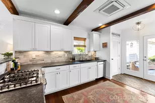 2017 Wilhelmina Ave, Charlotte, NC 28205 - Photo 10