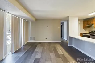 9511 Shannon Green Dr, Charlotte, NC 28213 - Photo 2