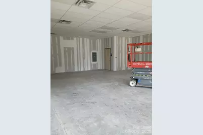 635 S Broadway Street, Forest City, NC 28043 - Photo 2