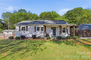 1825 Mollys Backbone Rd, Sherrills Ford, NC 28673 - Photo 1