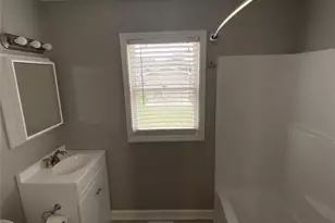 102 Springs St, Gastonia, NC 28056 - Photo 6