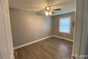 102 Springs St, Gastonia, NC 28056 - Photo 4