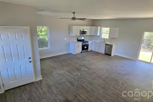1117 Tennyson St, Charlotte, NC 28208 - Photo 4