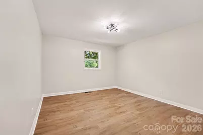 1902 19th Avenue NE, Hickory, NC 28601 - Photo 26